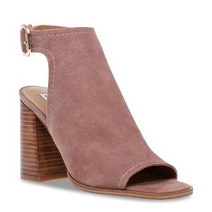 Blush opened toed heels